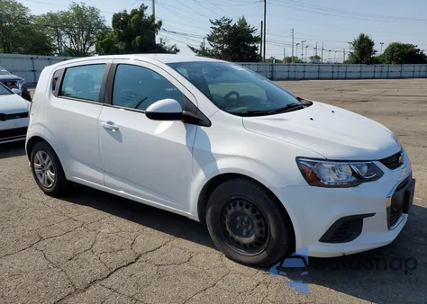 2019 Chevrolet Sonic из США, поврежденный, VIN 1G1JG6SB1K4123991